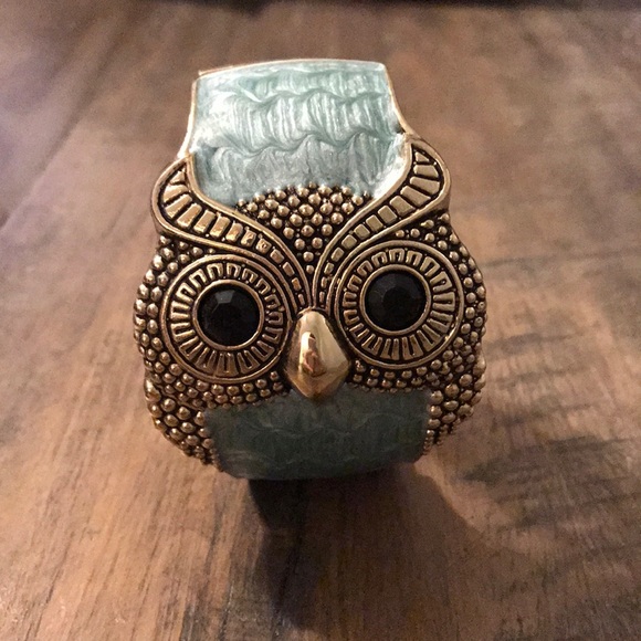 Jewelry - Owl embellished cuff